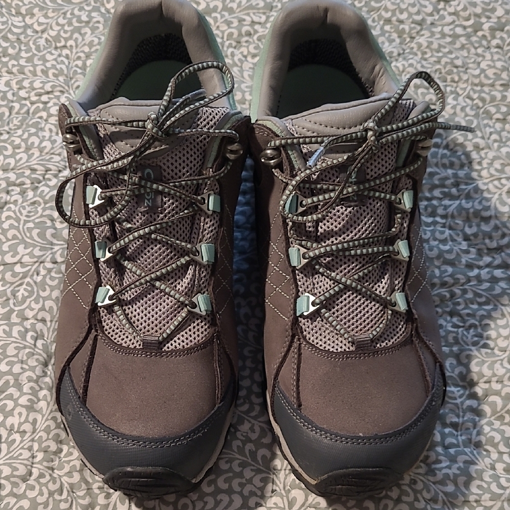 Womens Oboz Low Waterproof Hikers